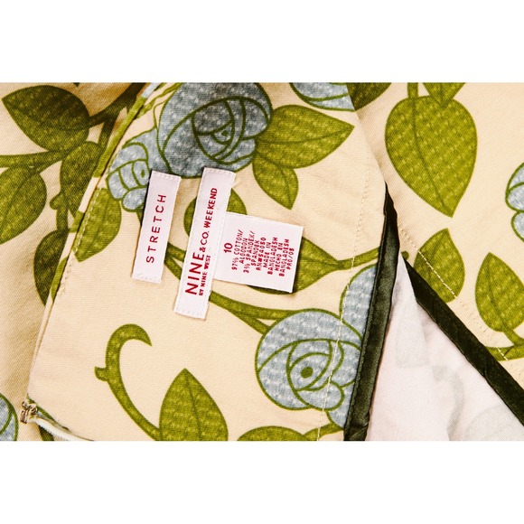 NINE & CO WEEKEND Women's Beige Rose Floral Print Mini Skirt Size 10 - Picture 6 of 6